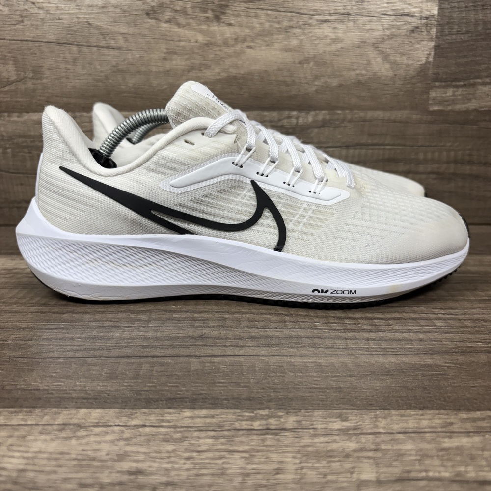 Nike Air Zoom Pegasus 39 White Black Womens US Size 8 DM0165-100 Running Shoes